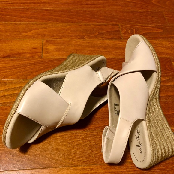 Band new wedge sandal - Picture 2 of 3